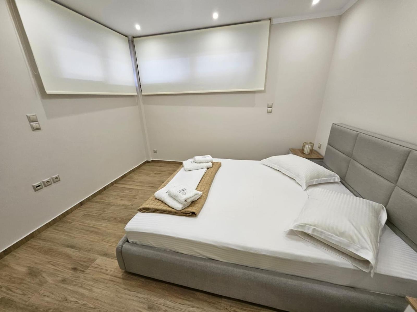 Agora Luxury Villa I ルートラキ エクステリア 写真