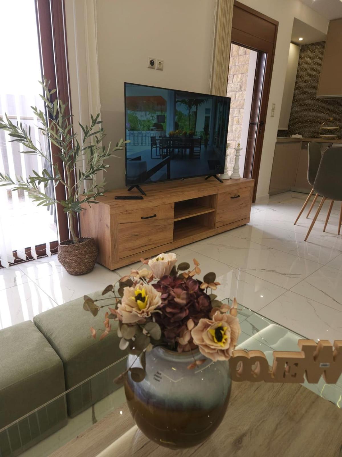 Agora Luxury Villa I ルートラキ エクステリア 写真