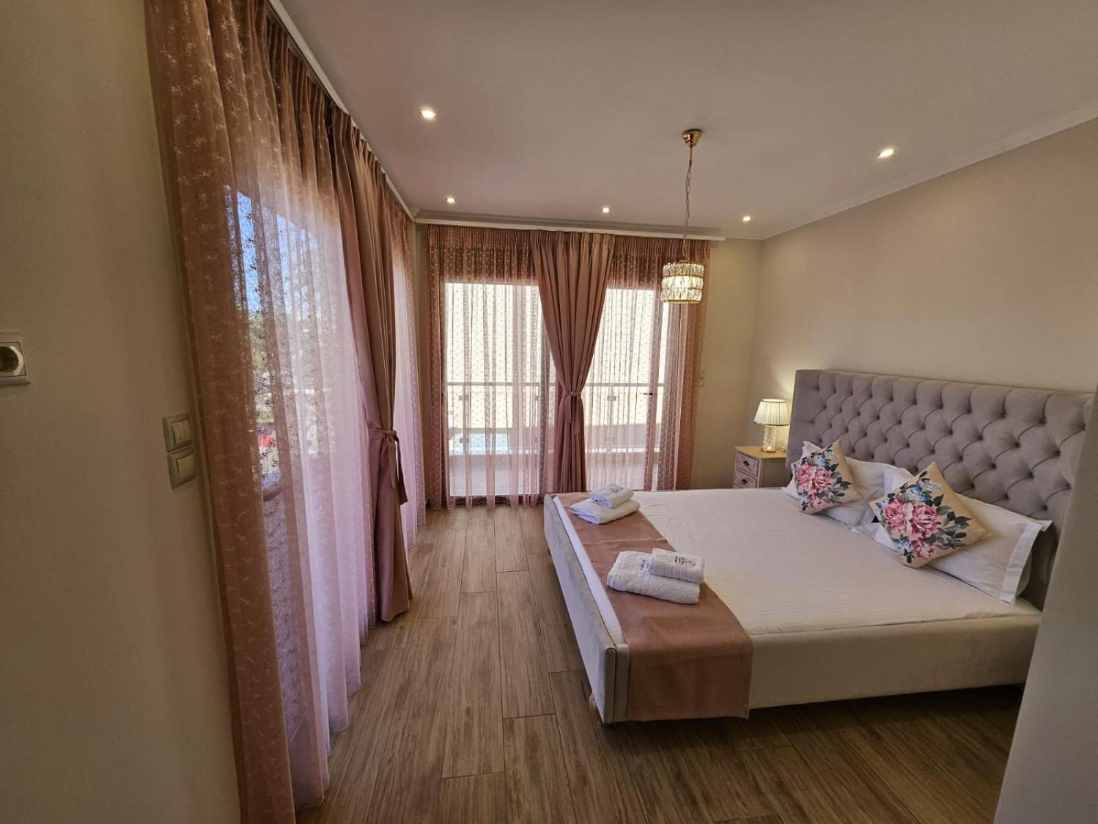 Agora Luxury Villa I ルートラキ エクステリア 写真
